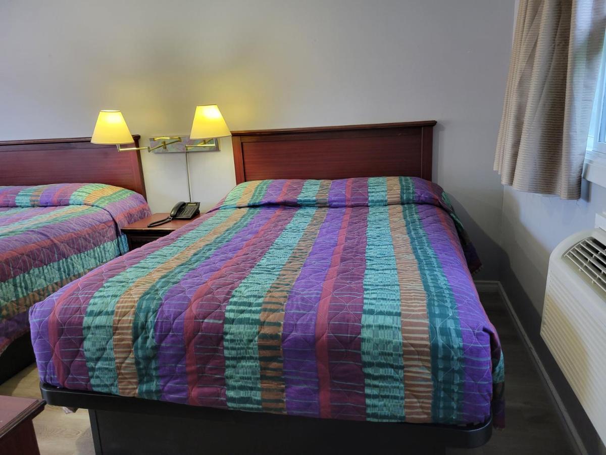 Knights Inn Кобург Екстер'єр фото