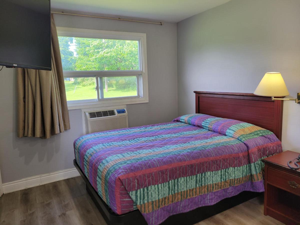 Knights Inn Кобург Екстер'єр фото