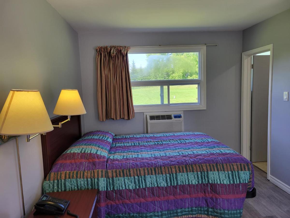 Knights Inn Кобург Екстер'єр фото