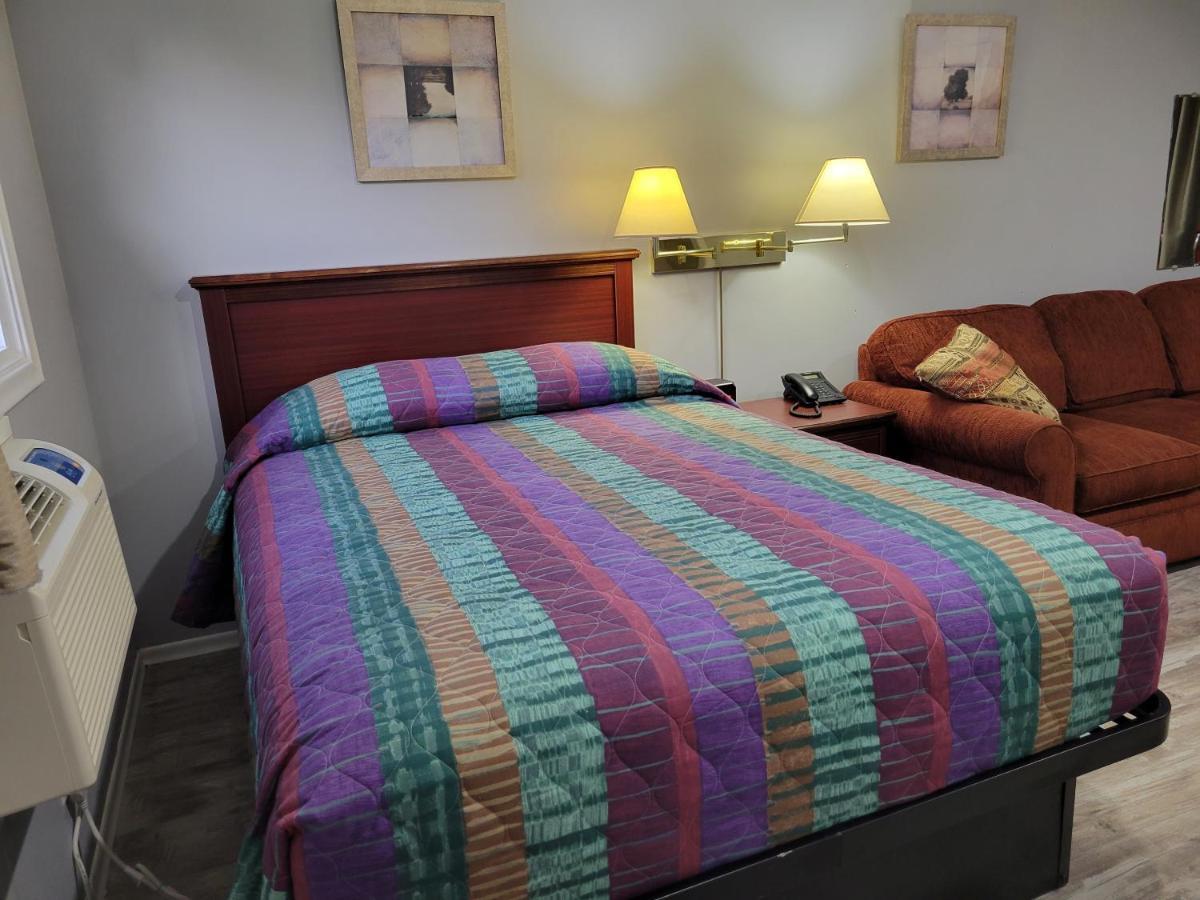 Knights Inn Кобург Екстер'єр фото