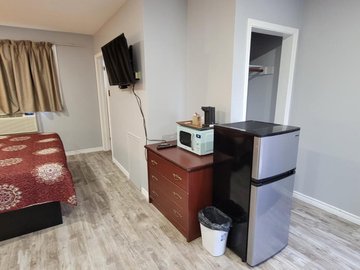 Knights Inn Кобург Екстер'єр фото