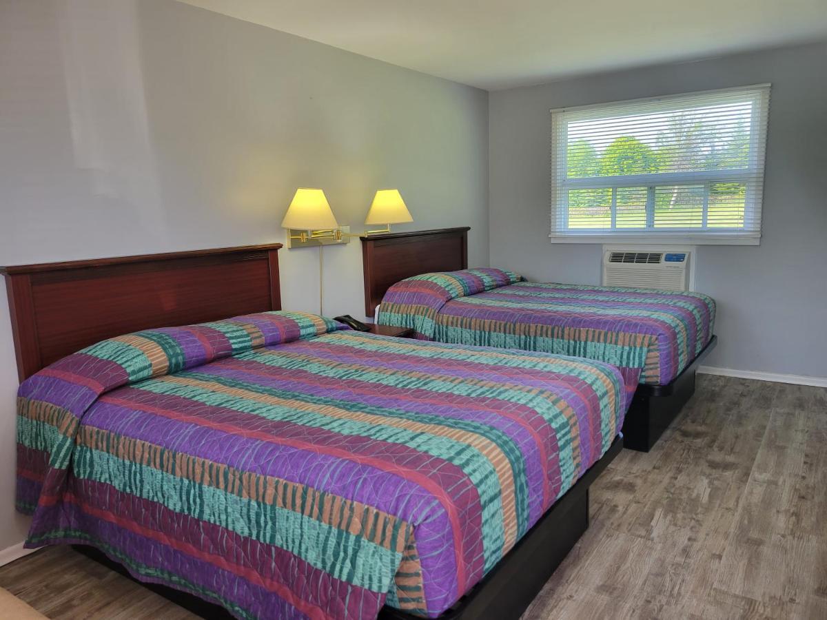 Knights Inn Кобург Екстер'єр фото