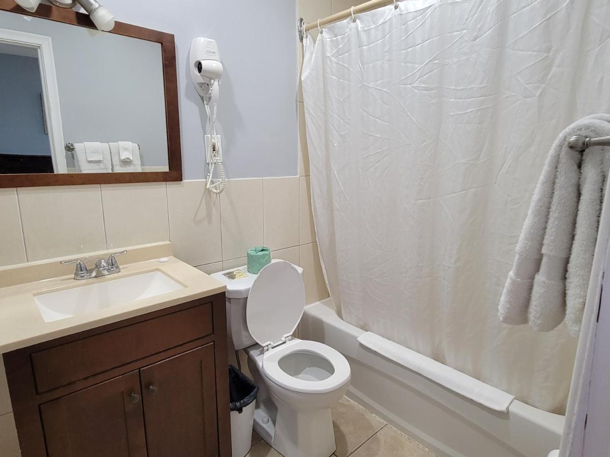 Knights Inn Кобург Екстер'єр фото