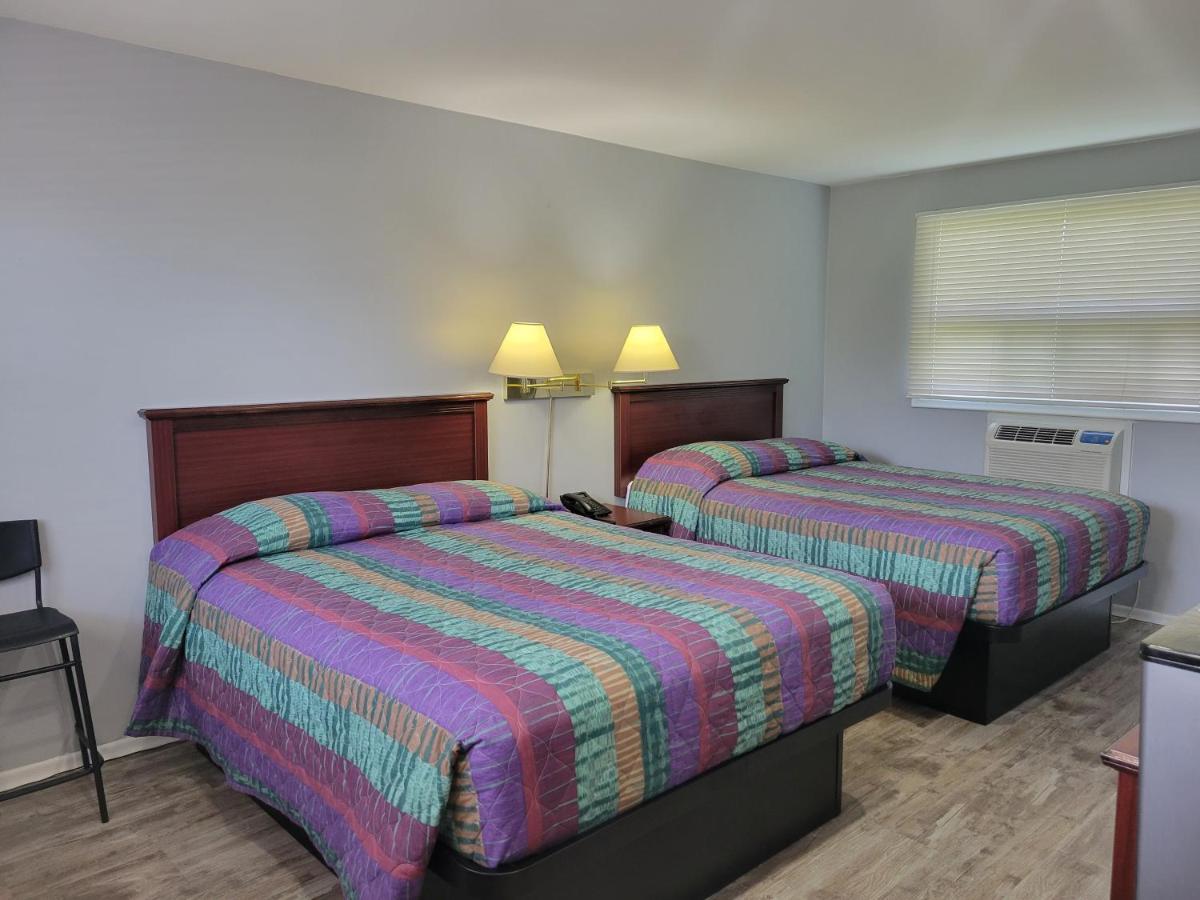 Knights Inn Кобург Екстер'єр фото